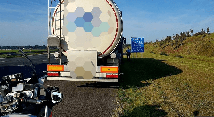 CAMIONEROCAGANDO