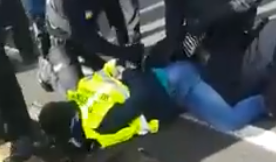 Imagen del momento de la detención del camionero