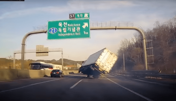CAMIONEROEQUILIBRISTA.jpg