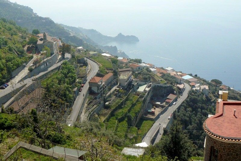 CAMIONEROITALIANOATASCADO