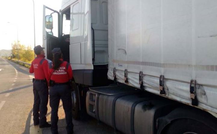 Los forales con el camionero sancionado