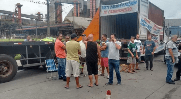 CAMIONEROSBRASILHUELGA.jpg