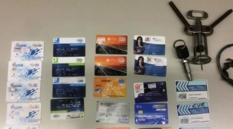 Tarjetas de pago intervenidas a los dos camioneros