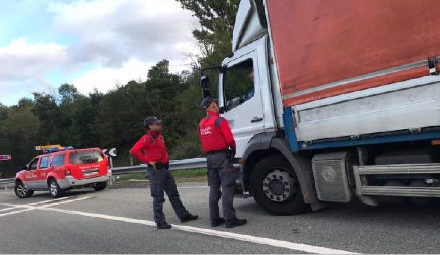 Imagen de uno de los camiones detenidos