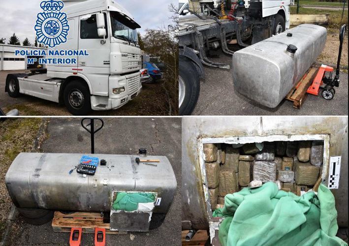 Imagen del camión intervenido por la policía nacional