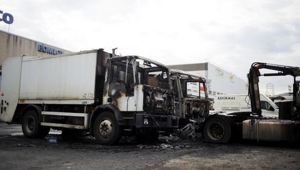 CAMIONESQUEMADOSTRAPAGARAN CAMIONESQUEMADOSTRAPAGARAN