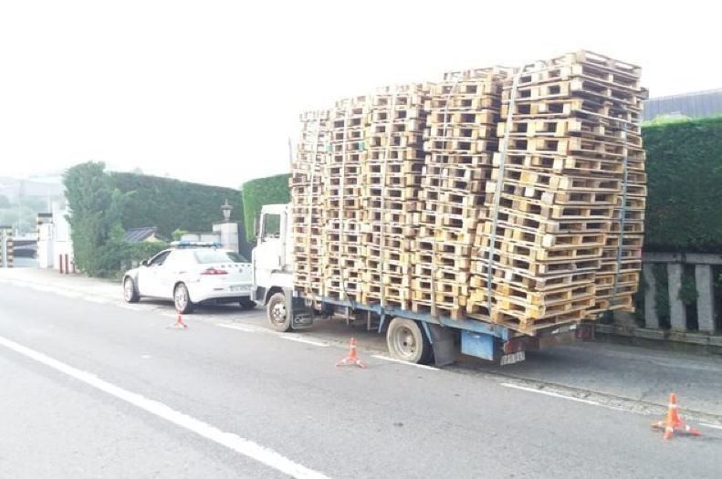 Imagen del camión inmovilizado