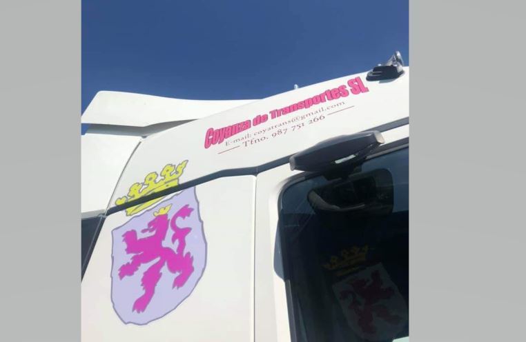 Imagen de un camión con los logotipos igual al camión robado