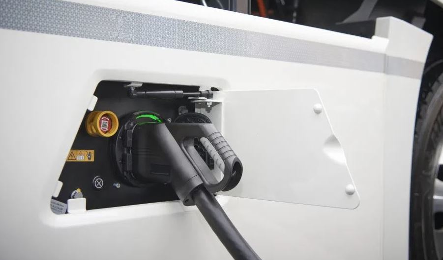 Carga de la batería de un camión eléctrico