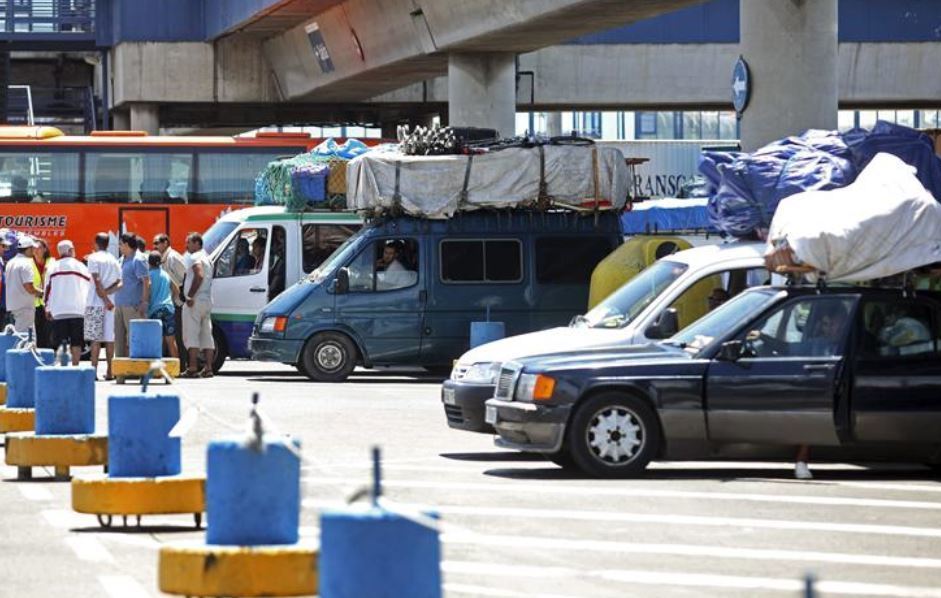 Coches de Marruecos en los puertos españoles para la Operación Paso del Estrecho