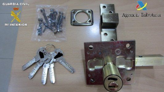 CERRADURASFALSANELILLA