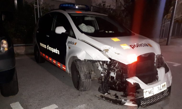 Imagen del coche de los mossos