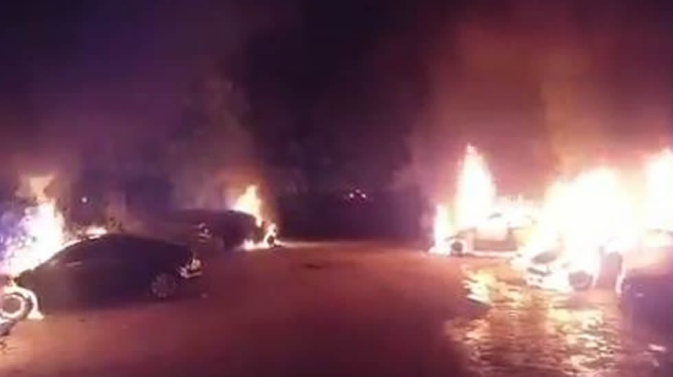 Imagen del incendio de 9 coches de Cabify