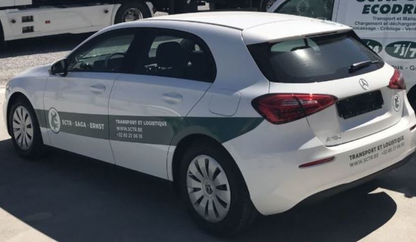 Uno de los coches para los camioneros