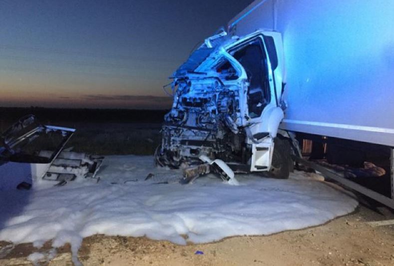 Imagen del camión accidentado