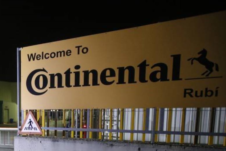 Entrada a Continental Automotive en Rubí (Barcelona)
