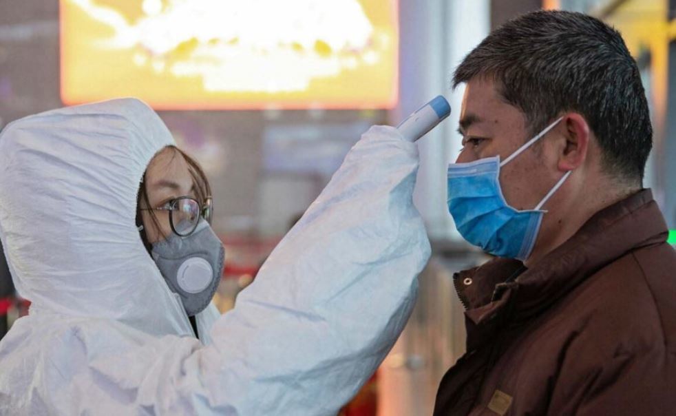 Imagen de un control de temperatura por el Coronavirus