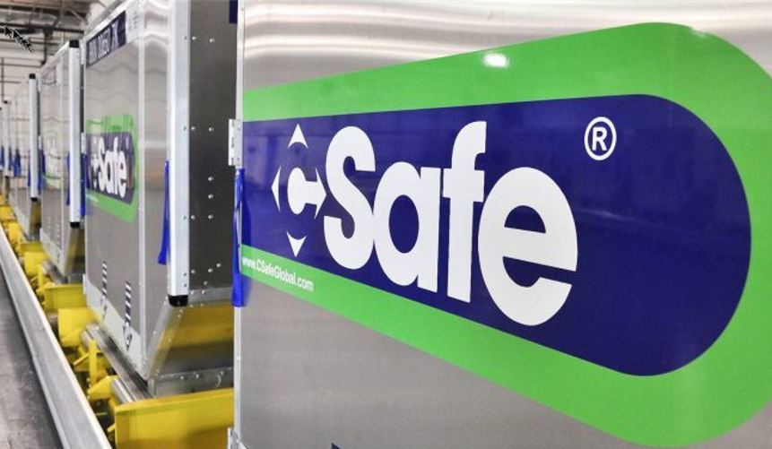 Imagen del transporte aéreo de CSafe Global