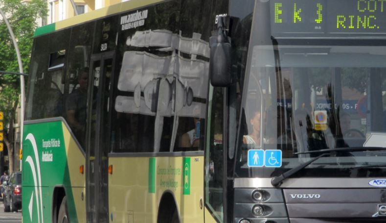 Un de los autobuses que tiene un código QR