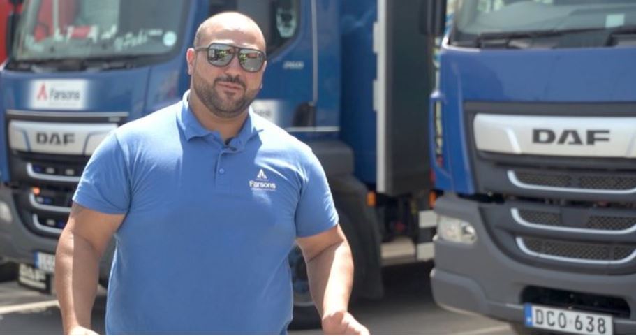Mathew, conductor de camiones en Malta
