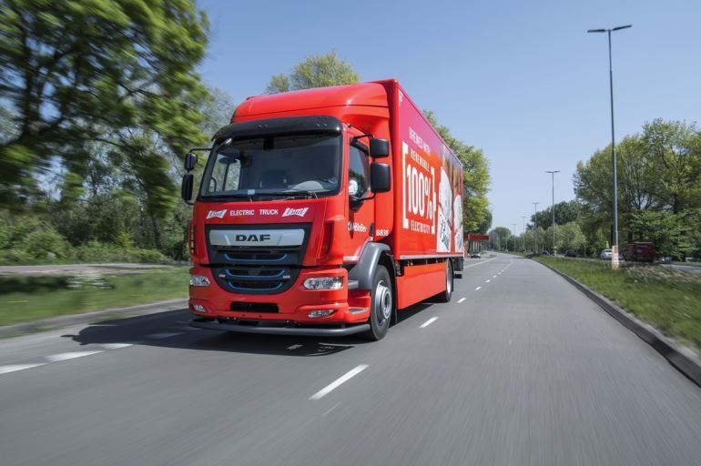  DAF comienza la entrega de LF Electric totalmente eléctrico