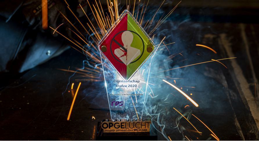 Imagen del premio concedido a DAF