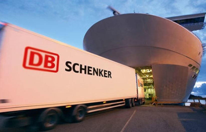 Un transporte terrestre de DB Schenker a Reino Unido