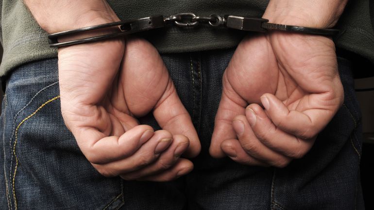 Una persona detenida