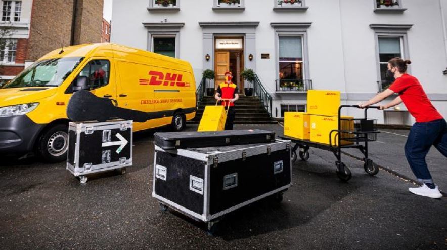 Imagen del apoyo de DHL Express a Music Group