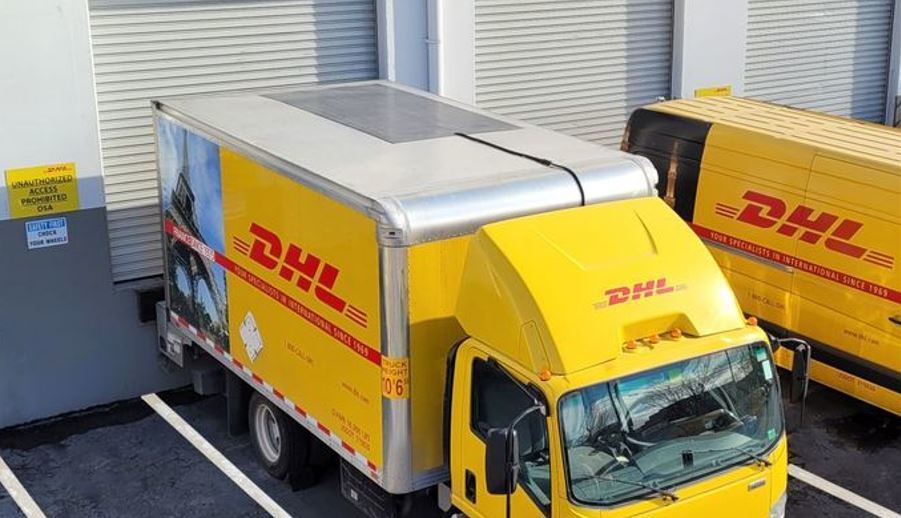 DHL Express instala paneles solares en su flota de reparto