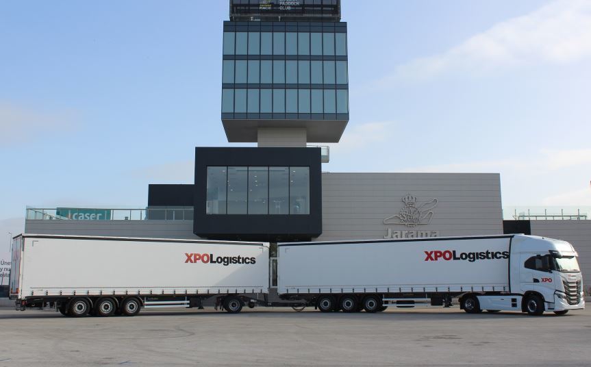 Imagen del duotrailer de XPO Logistics