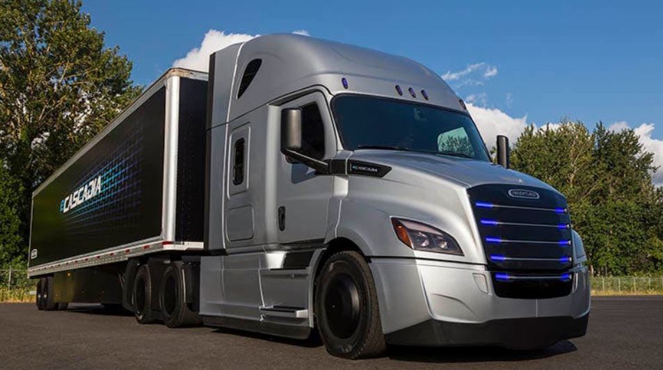 Daimler Trucks North America abre los pedidos del Freightliner eléctrico eCascadia y eM2