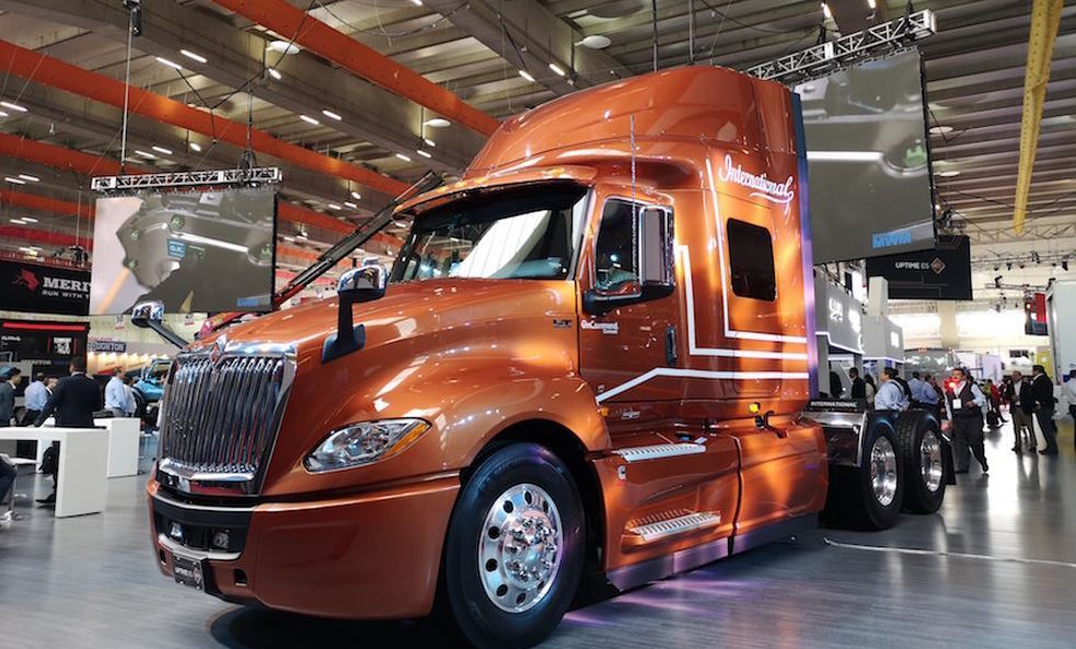 Del éxito mundial de una segadora a los camiones Navistar