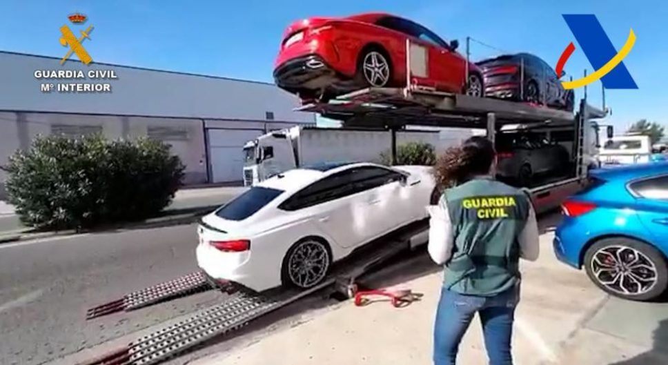 Desarticulada una trama de fraude intracomunitario de IVA en la ventas de automóviles