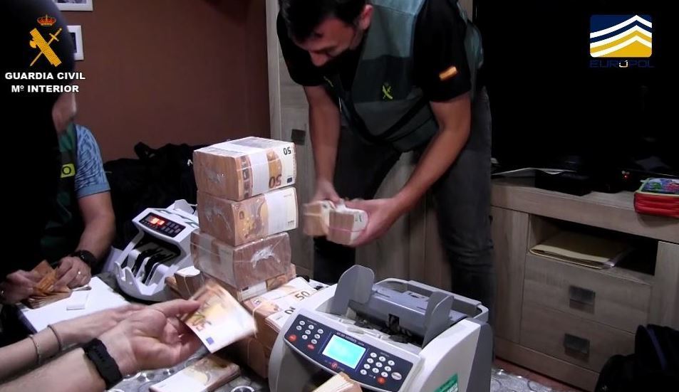 Imagen de parte de los millones incautados en Algeciras