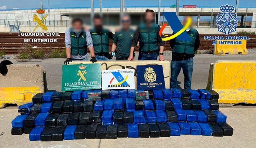 Imagen de la droga introducida en bloques de hormigón
