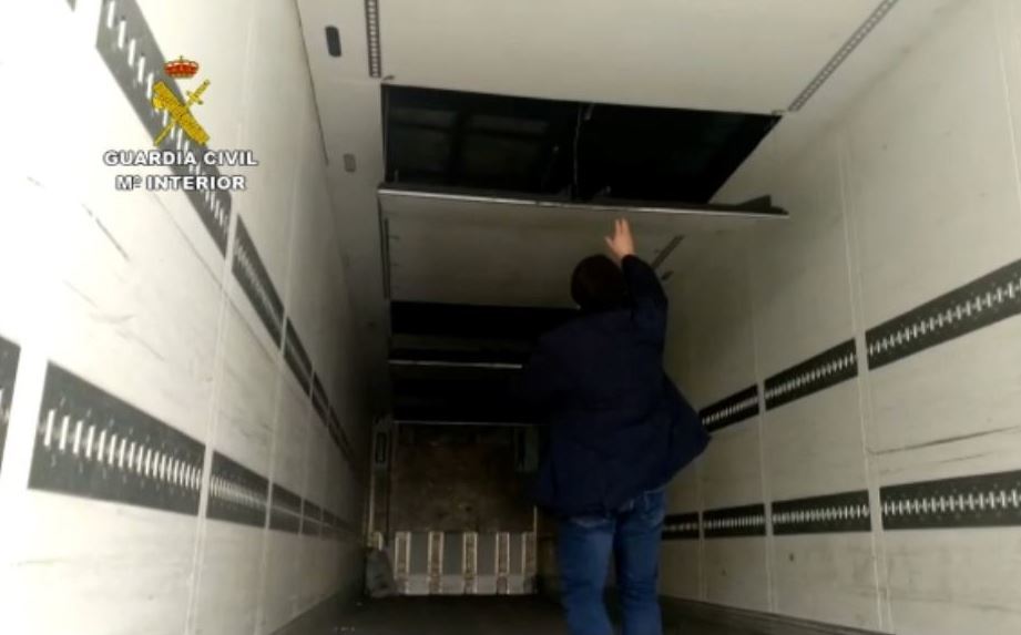 Desmantelado el mayor taller clandestino de España dedicado a fabricar dobles fondos