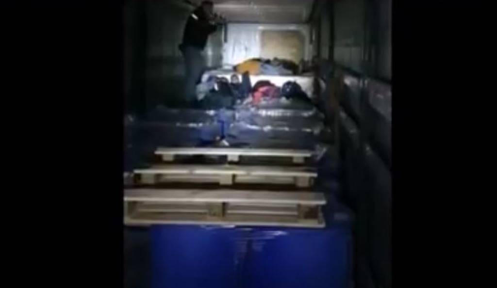 Desmantelan una organización rumana que introducía migrantes en camiones en la U.E.
