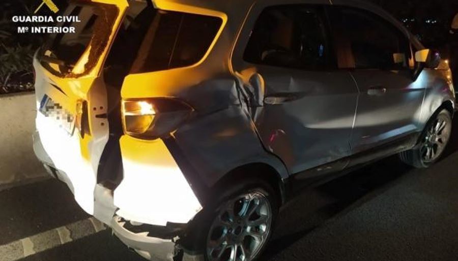 Imagen del coche del accidente provocado por un camionero