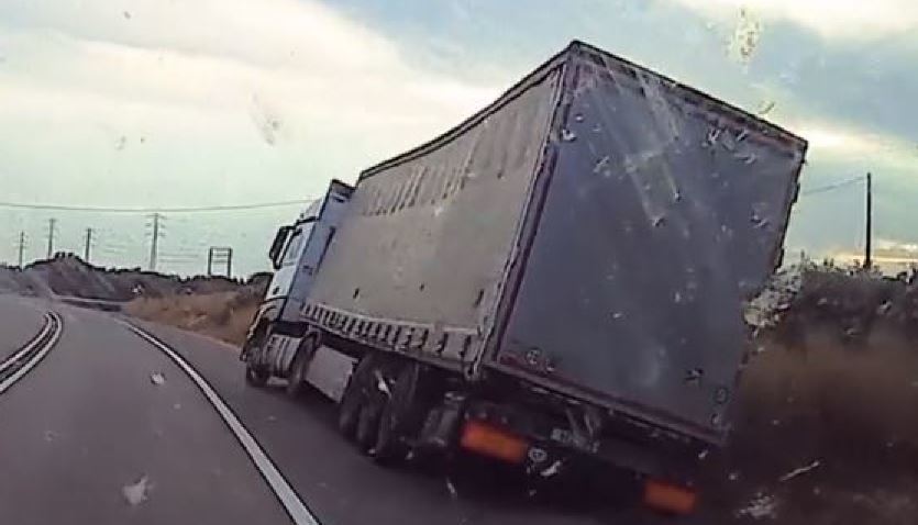 Detienen a un camionero ebrio por conducción temeraria