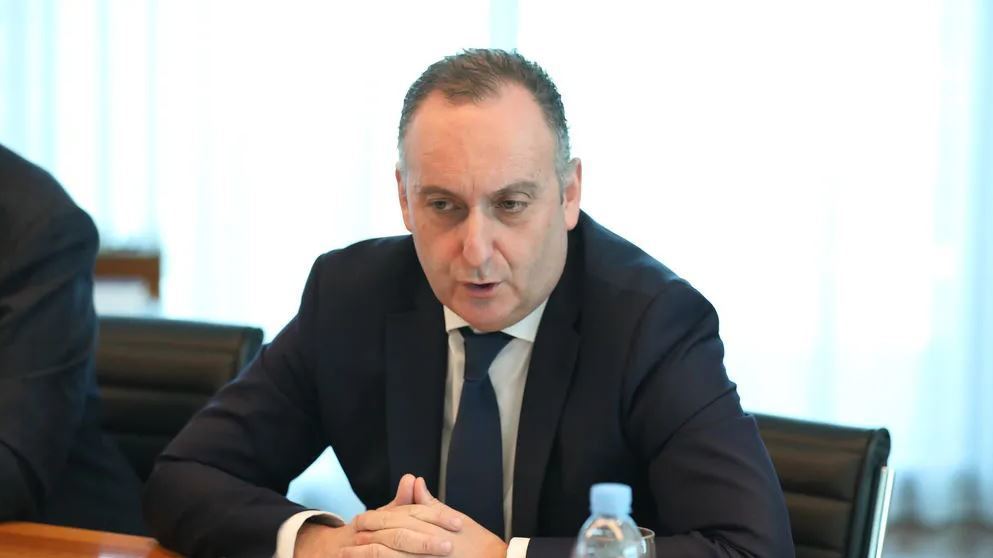 Imagen del director financiero de Correos