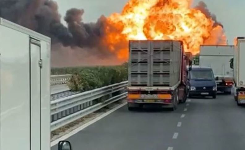 Dos heridos en la explosión de un camión cisterna en Italia