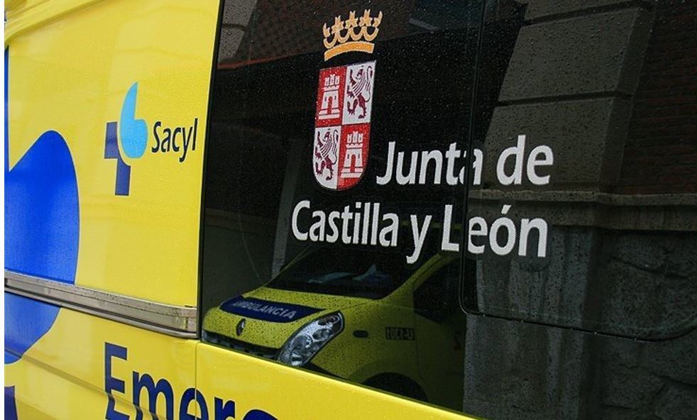 Dos heridos en una colisión entre una furgoneta y un camión en Castrillo de la Guareña (Zamora)