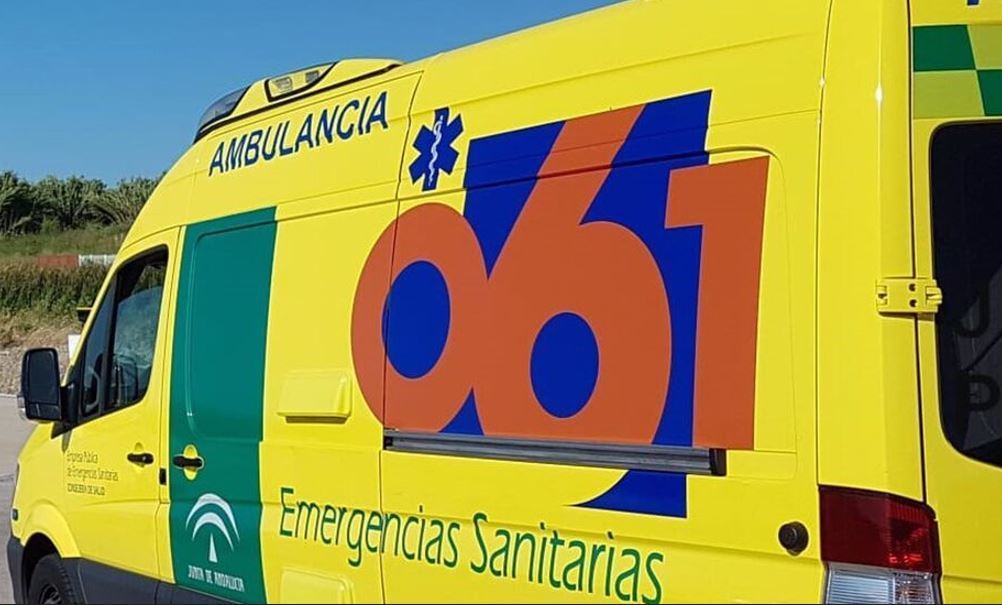 Imagen de Dos personas heridas en el accidente de un camión en la A-45 en Antequera, que permanece cortada