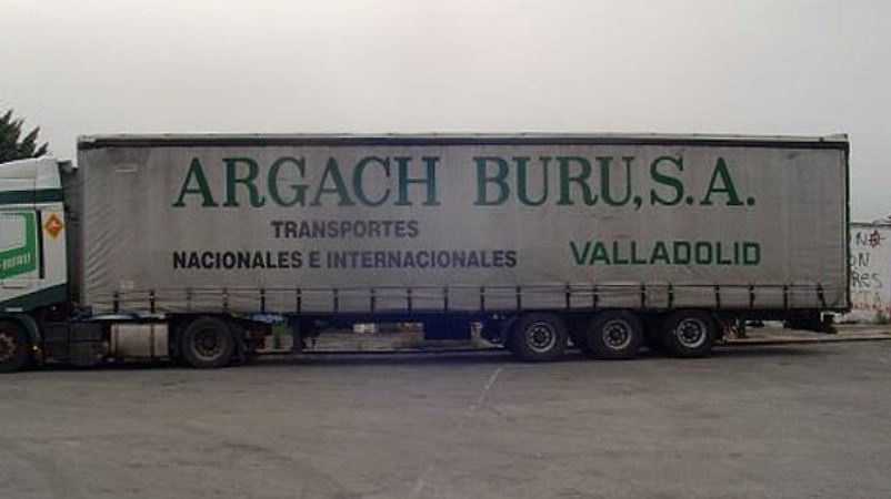 imagen de un semirremolque de Argach Buru