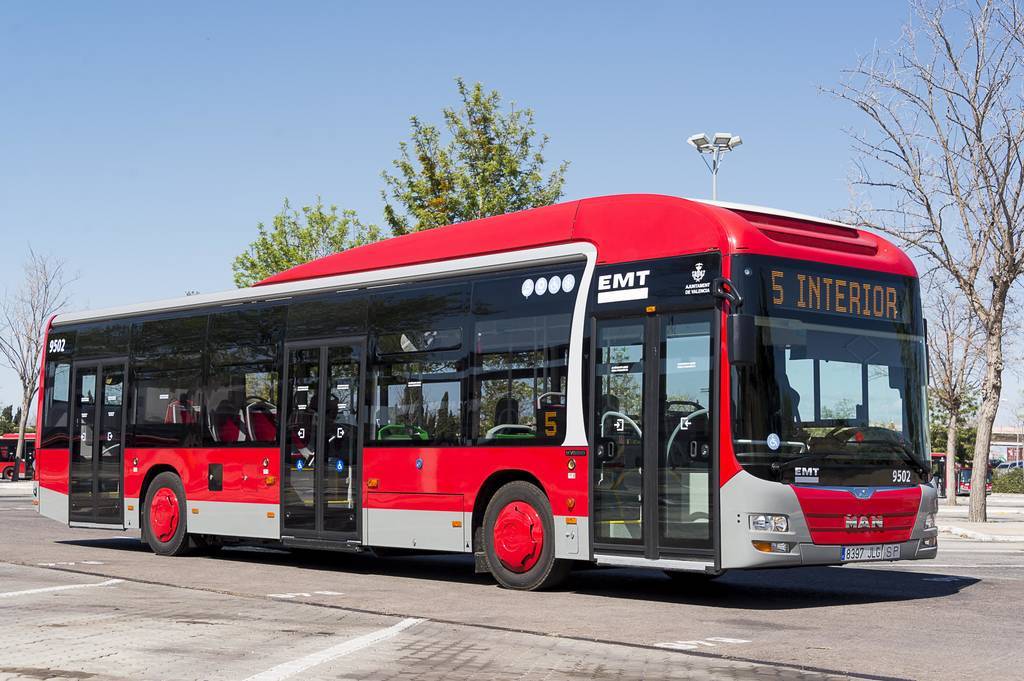 Un autobús de La EMT de Valencia creará una nueva bolsa de empleo para 500 conductores