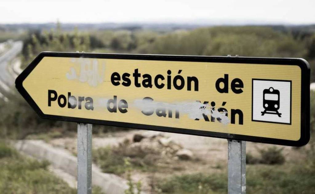 Cartel indicador de la estación