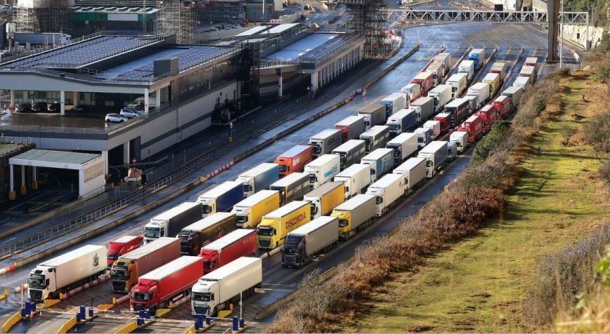 Caos para los camioneros en las fronteras con la UE por el Brexit