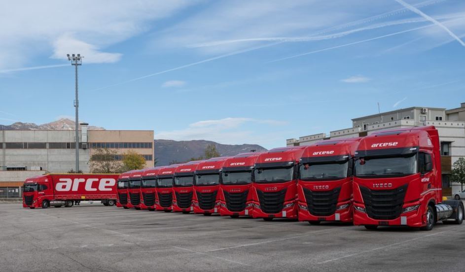 Imagen de los nuevos camiones Iveco S-WAY NP a GNL