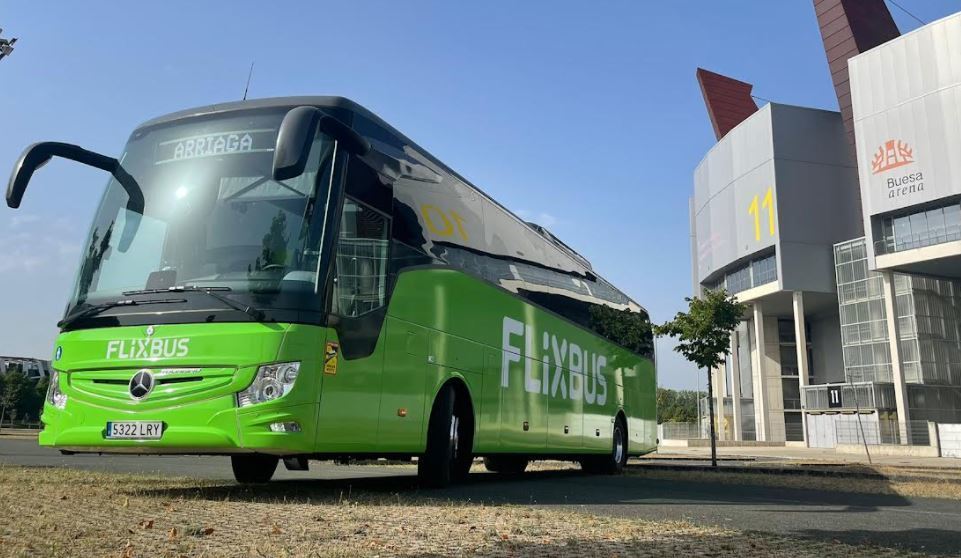 El Grupo Interbus renueva su flota FlixBus con 6 autobuses Tourismo 16 RHD/2 Mercedes-Benz